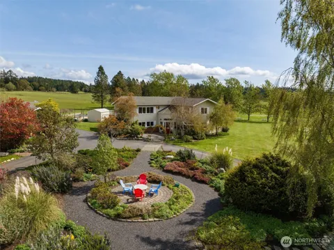 318 Trumpeter Way