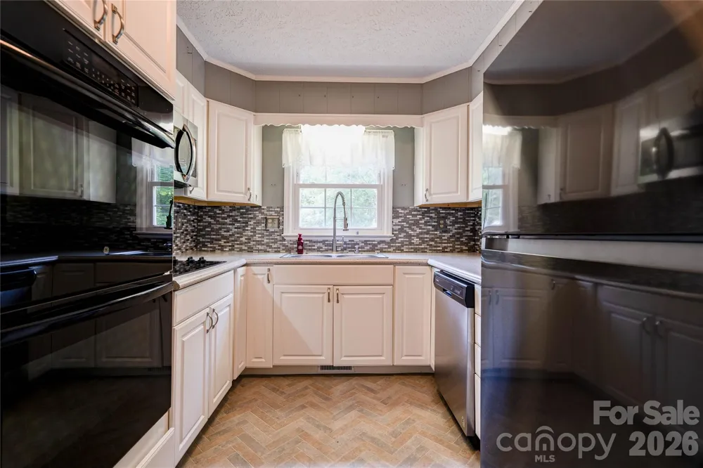 111 Harbor Point Drive Cherryville, NC 28021