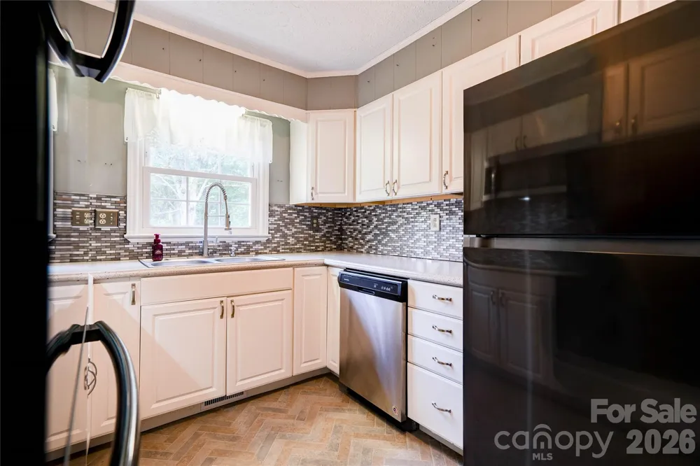 111 Harbor Point Drive Cherryville, NC 28021
