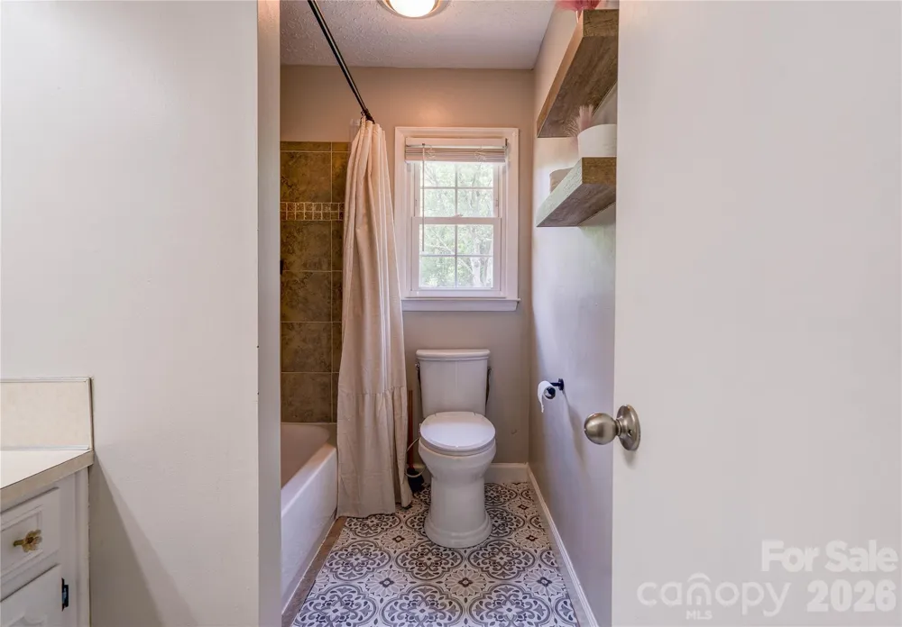 111 Harbor Point Drive Cherryville, NC 28021