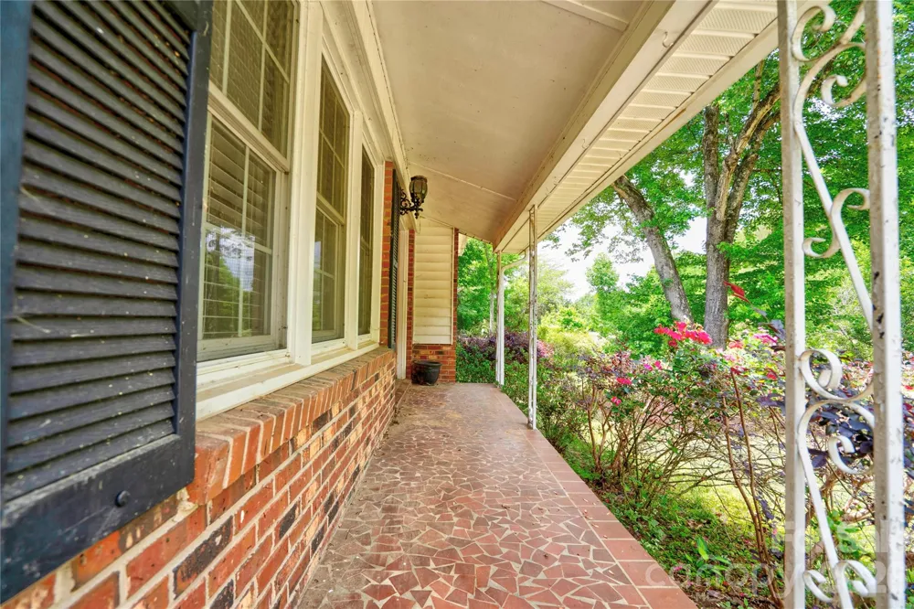 111 Harbor Point Drive Cherryville, NC 28021