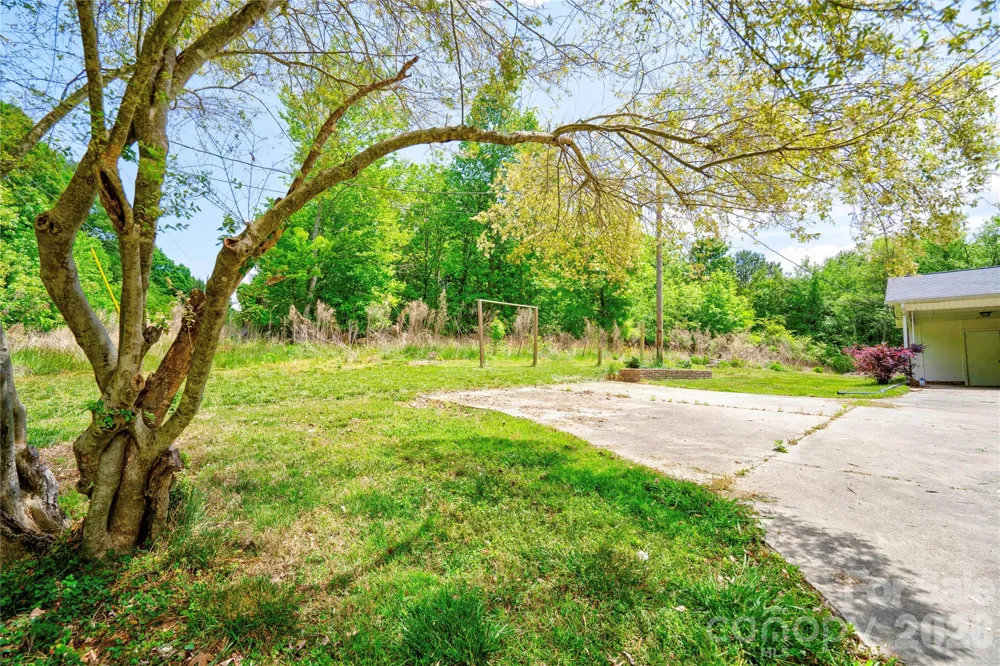 111 Harbor Point Drive Cherryville, NC 28021