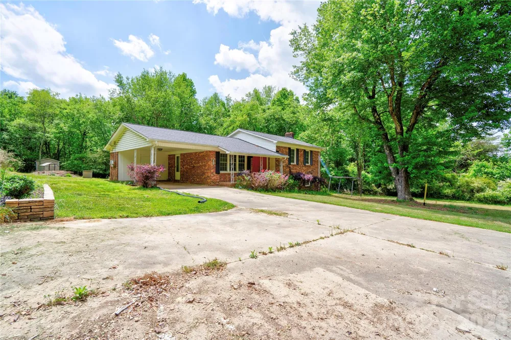 111 Harbor Point Drive Cherryville, NC 28021