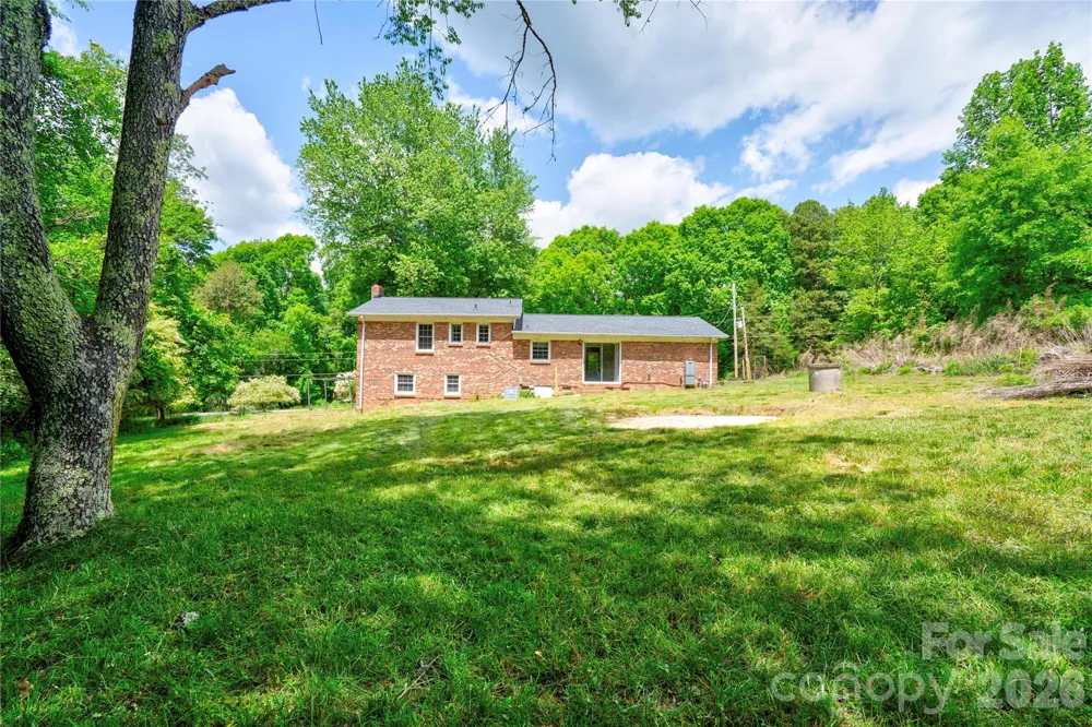 111 Harbor Point Drive Cherryville, NC 28021