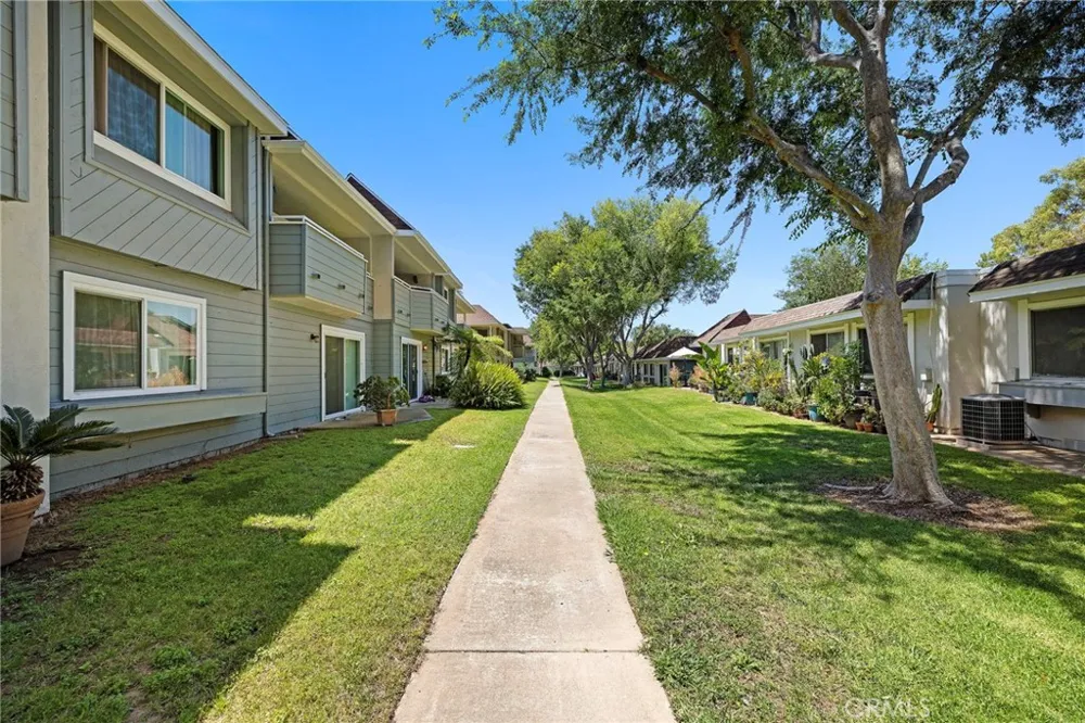 22342 Caminito Escobedo Laguna Hills, CA 92653