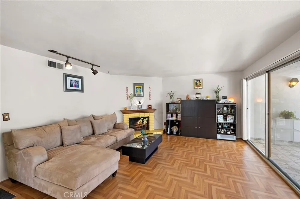 22342 Caminito Escobedo Laguna Hills, CA 92653
