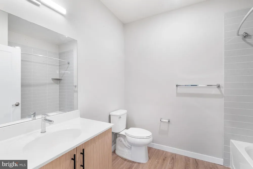 400 E OAK AVENUE #4201 Lawnside, NJ 08045