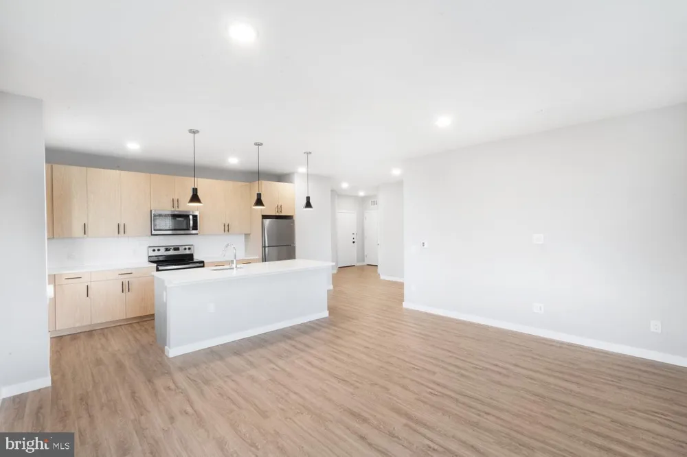 400 E OAK AVENUE #4201 Lawnside, NJ 08045