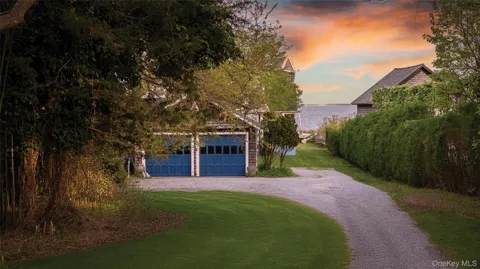 4 Shore Road