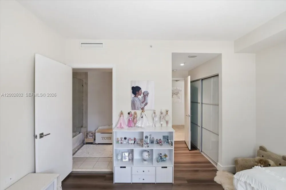 801 Brickell Key Blvd #409 Miami, FL 33131