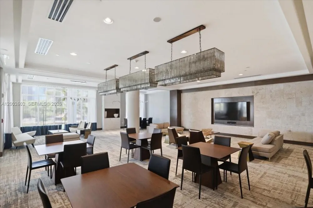801 Brickell Key Blvd #409 Miami, FL 33131