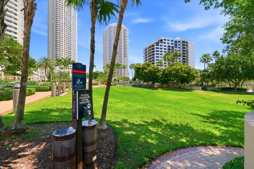 801 Brickell Key Blvd #409 Miami, FL 33131