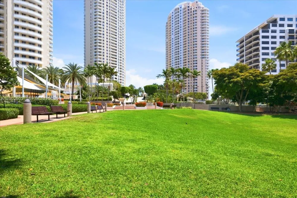 801 Brickell Key Blvd #409 Miami, FL 33131