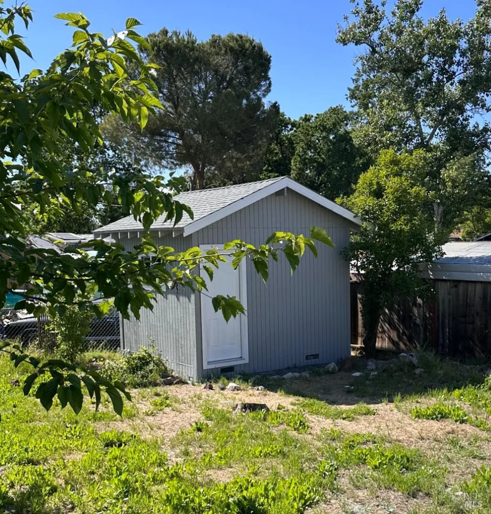 3723 Buckeye Street Clearlake, CA 95422
