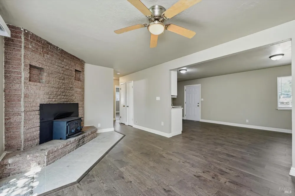 3723 Buckeye Street Clearlake, CA 95422