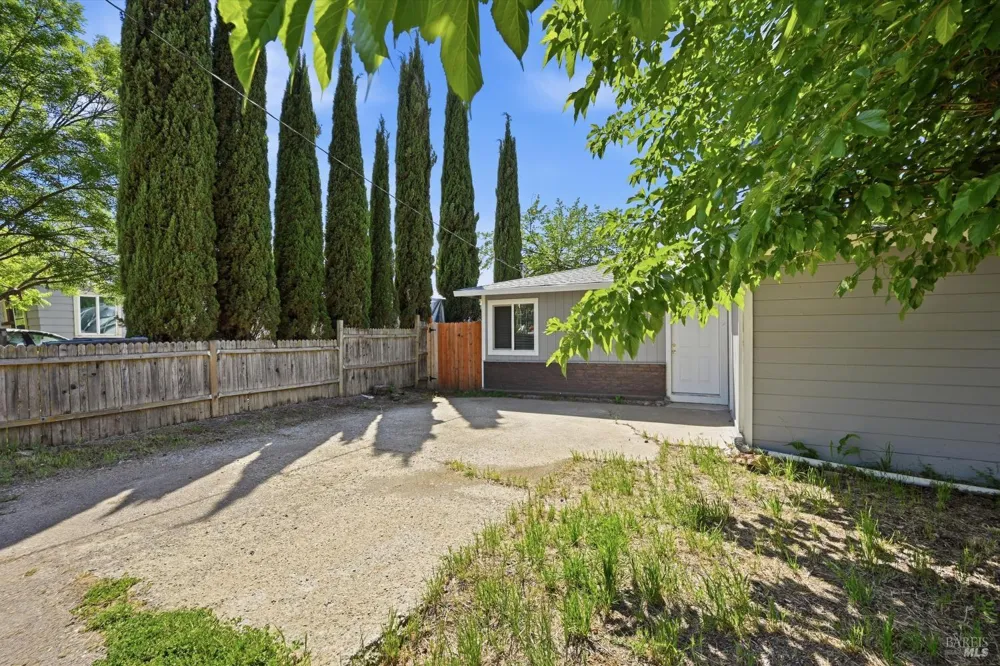 3723 Buckeye Street Clearlake, CA 95422