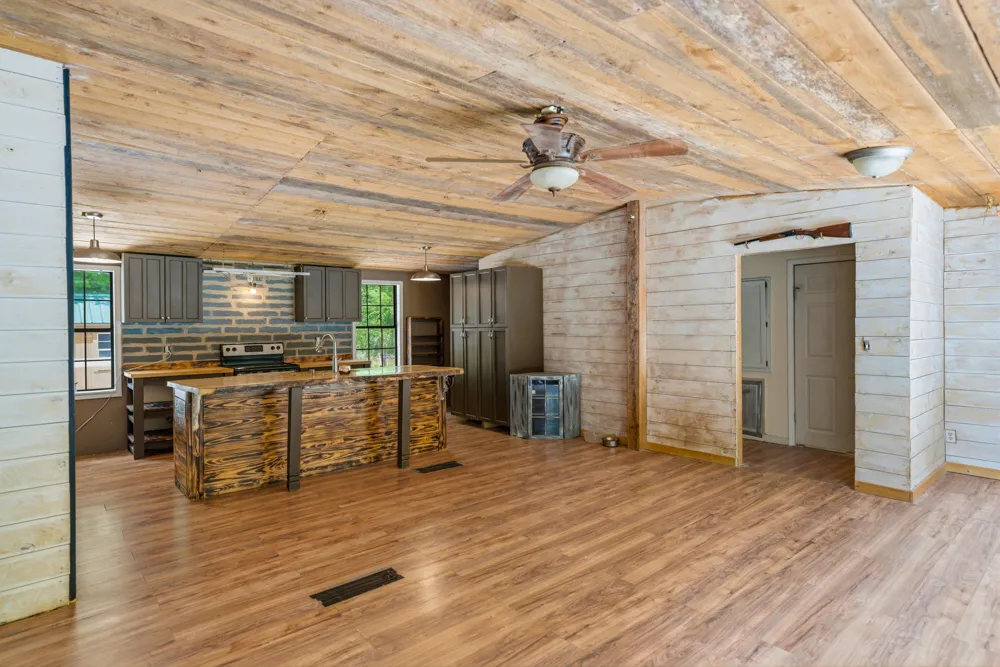 589 Griffith Branch Road Madisonville, TN 37354