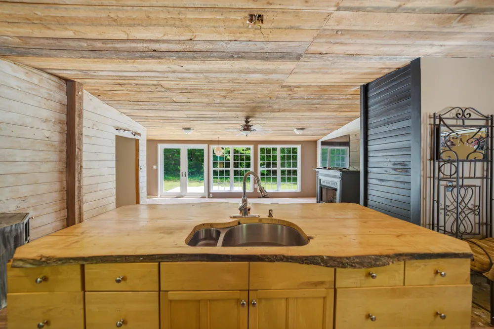 589 Griffith Branch Road Madisonville, TN 37354
