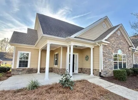 2303 Amberley Pass
