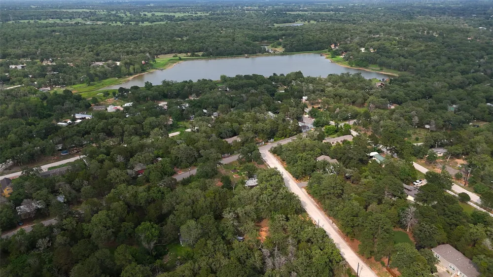 200 Cheyenne Drive Smithville, TX 78957