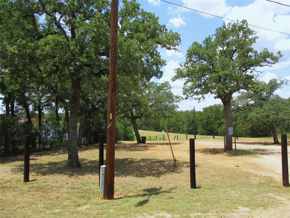 200 Cheyenne Drive Smithville, TX 78957