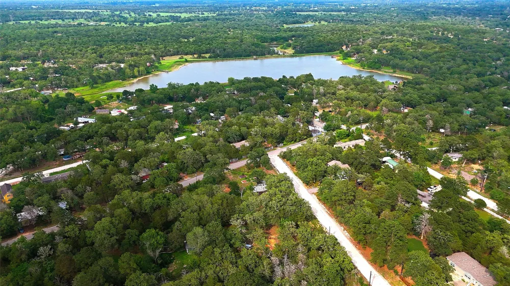 200 Cheyenne Drive Smithville, TX 78957