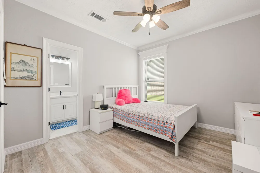 8135 Birkdale Drive Beaumont, TX 77707