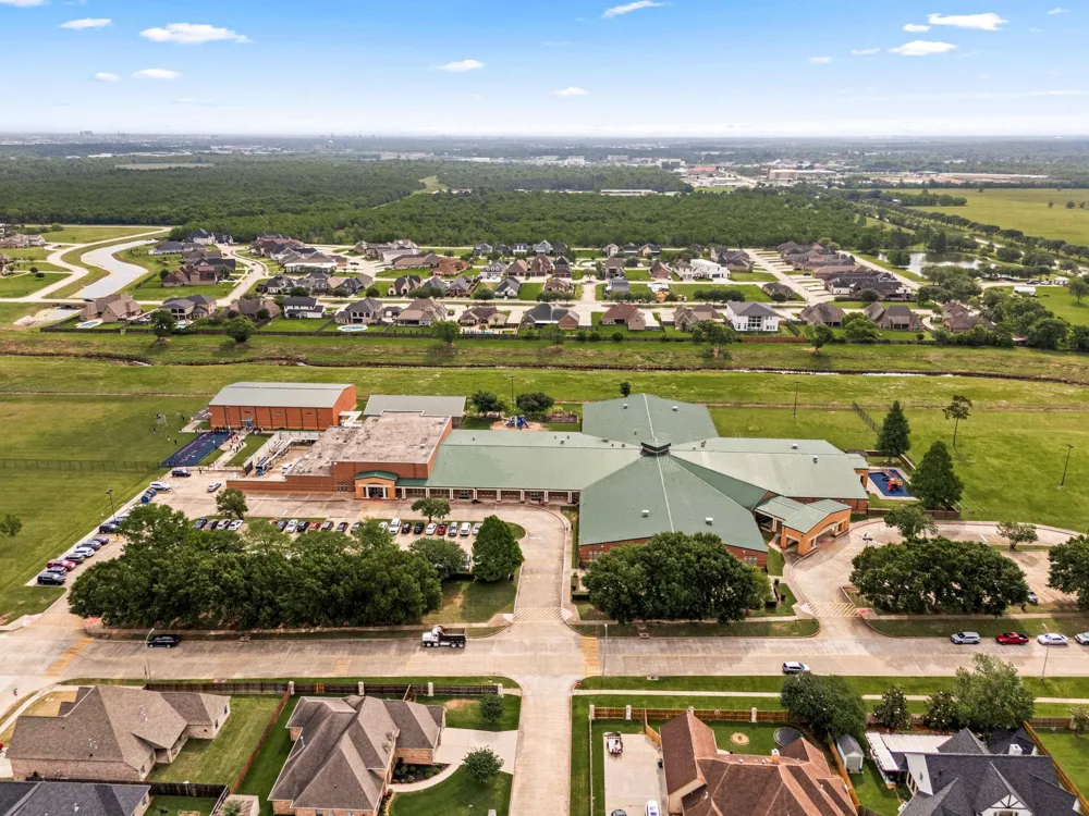 8135 Birkdale Drive Beaumont, TX 77707