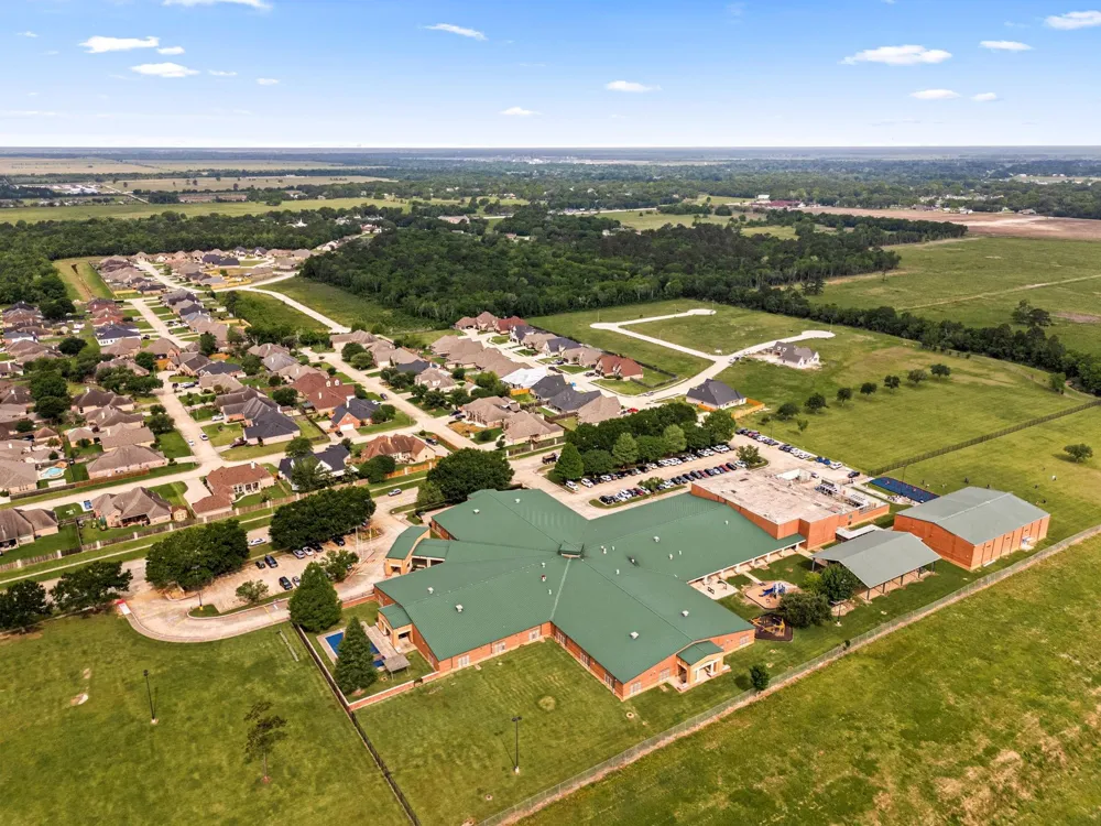 8135 Birkdale Drive Beaumont, TX 77707