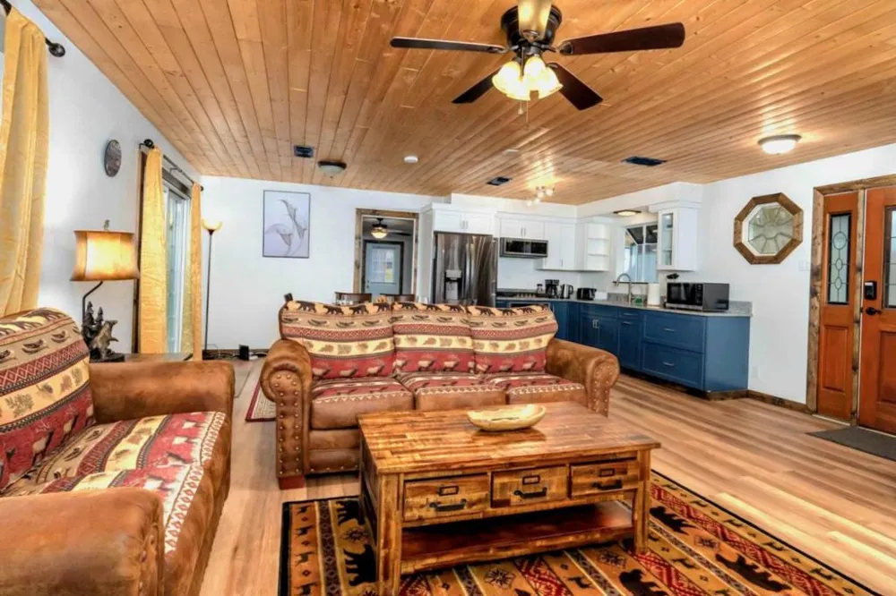 51159 Road 632 Oakhurst, CA 93644