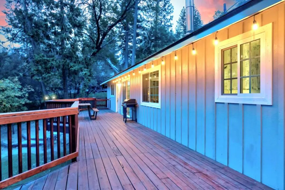 51159 Road 632 Oakhurst, CA 93644