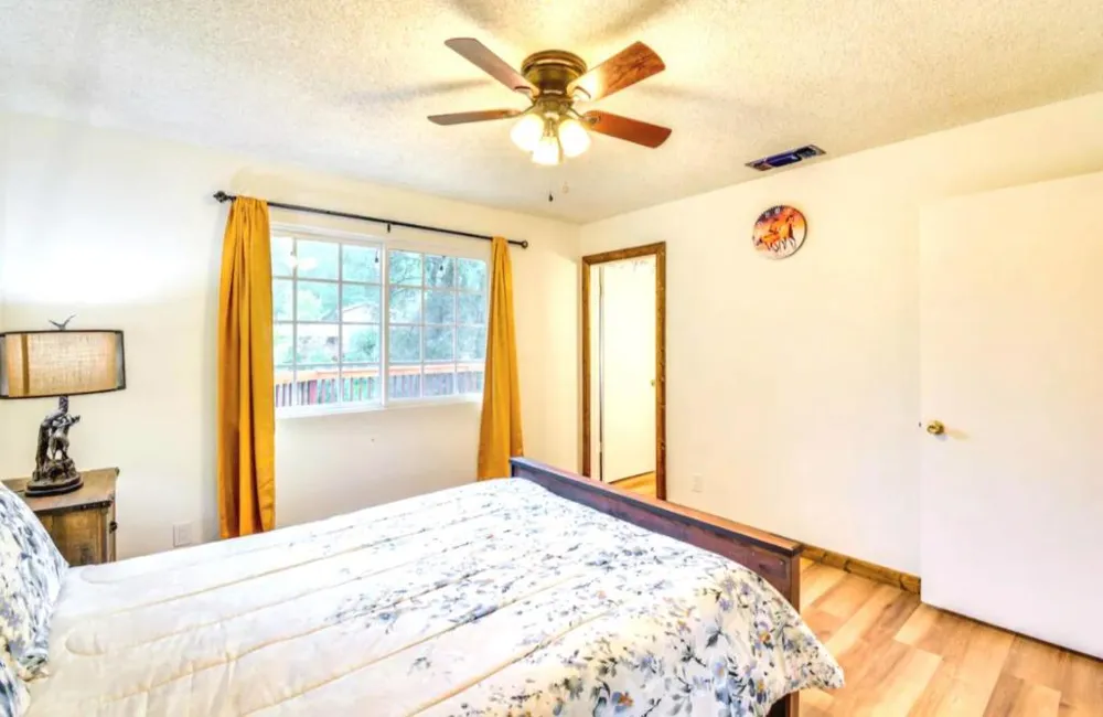 51159 Road 632 Oakhurst, CA 93644