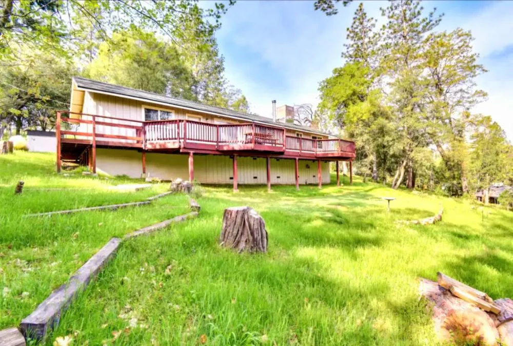 51159 Road 632 Oakhurst, CA 93644