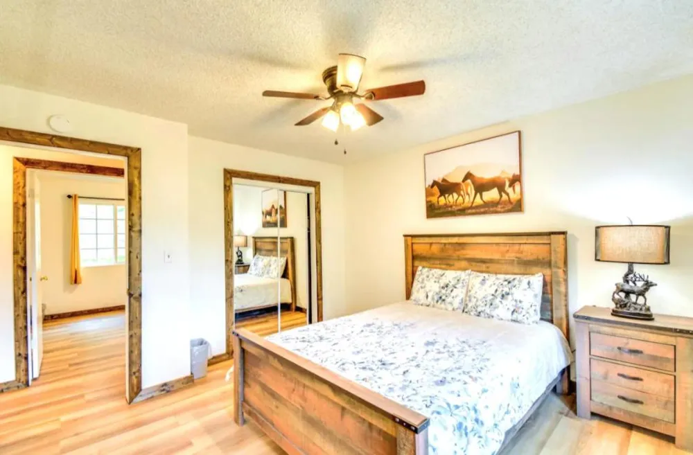 51159 Road 632 Oakhurst, CA 93644