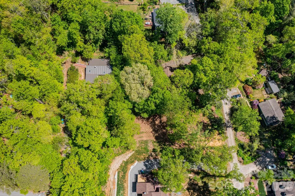 99999 Meeks Road Black Mountain, NC 28711
