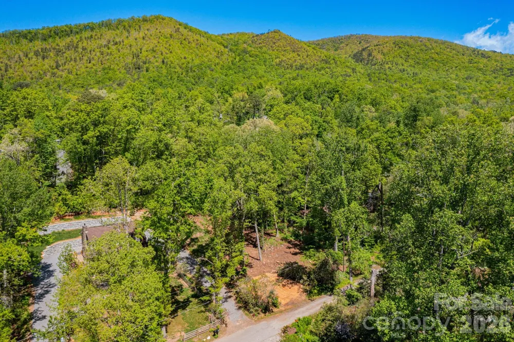 99999 Meeks Road Black Mountain, NC 28711