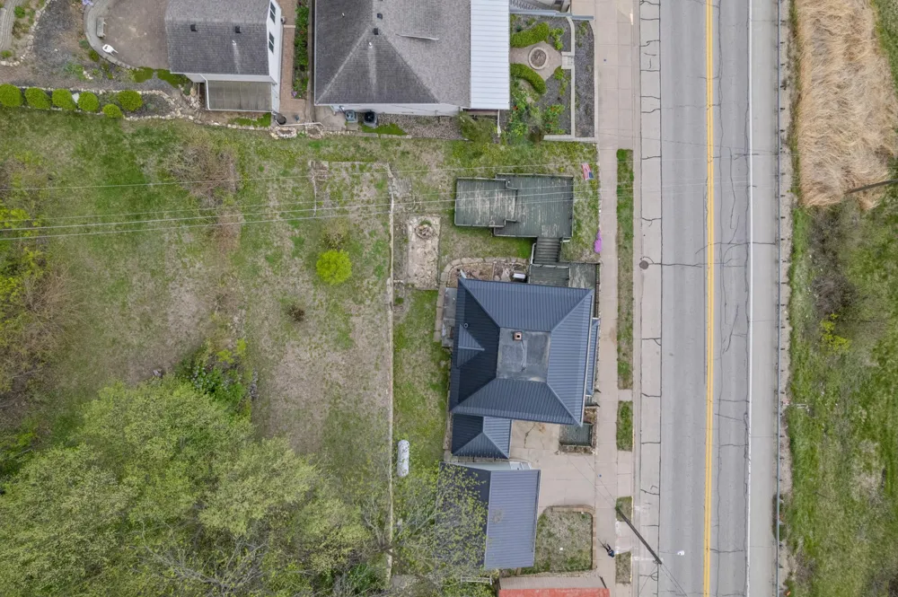 476 S Main Street Fountain City, WI 54629