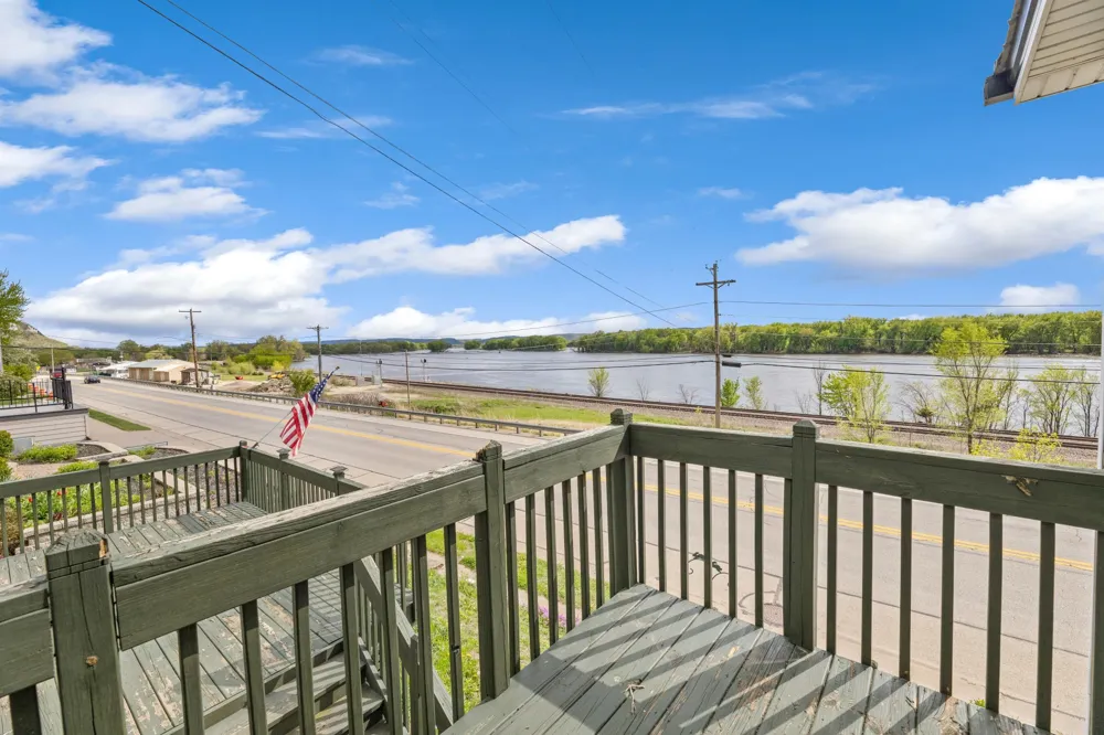 476 S Main Street Fountain City, WI 54629