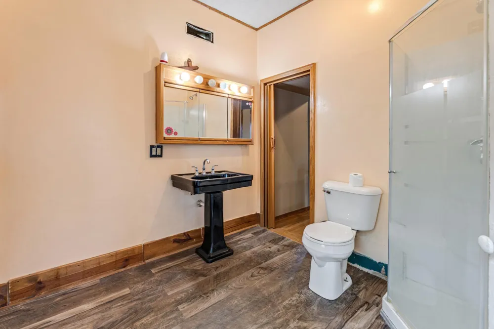476 S Main Street Fountain City, WI 54629