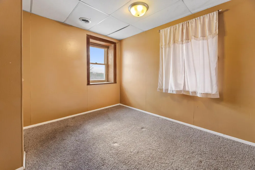 476 S Main Street Fountain City, WI 54629