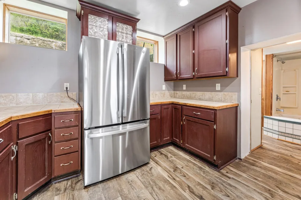 476 S Main Street Fountain City, WI 54629