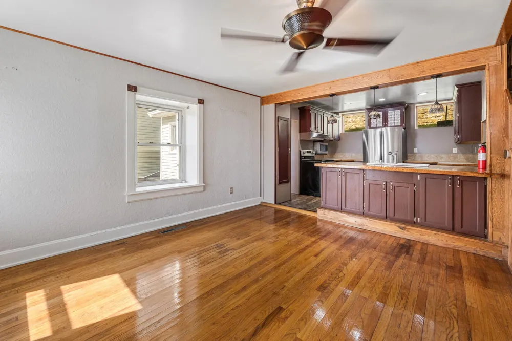 476 S Main Street Fountain City, WI 54629