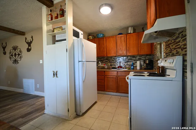 3472 Wilson Rd Carrizo Springs, TX 78834