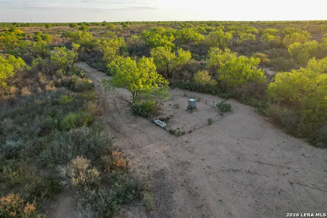 3472 Wilson Rd Carrizo Springs, TX 78834