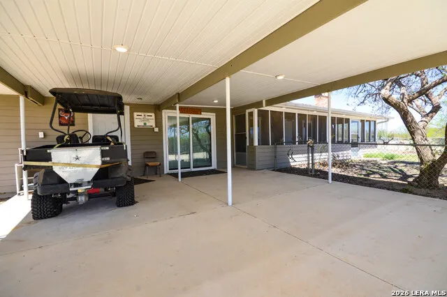 3472 Wilson Rd Carrizo Springs, TX 78834