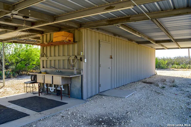 3472 Wilson Rd Carrizo Springs, TX 78834