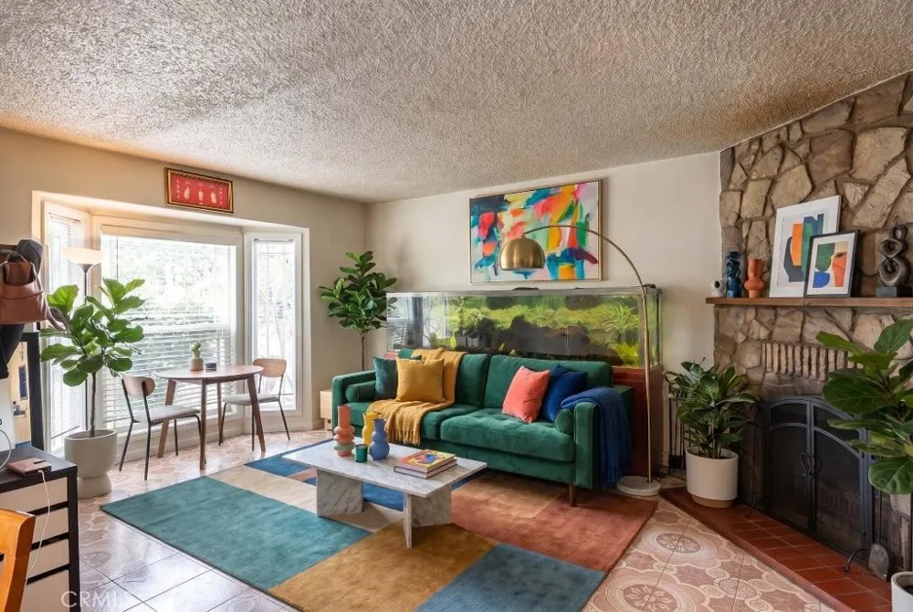 1229 S Flower Santa Ana, CA 92707