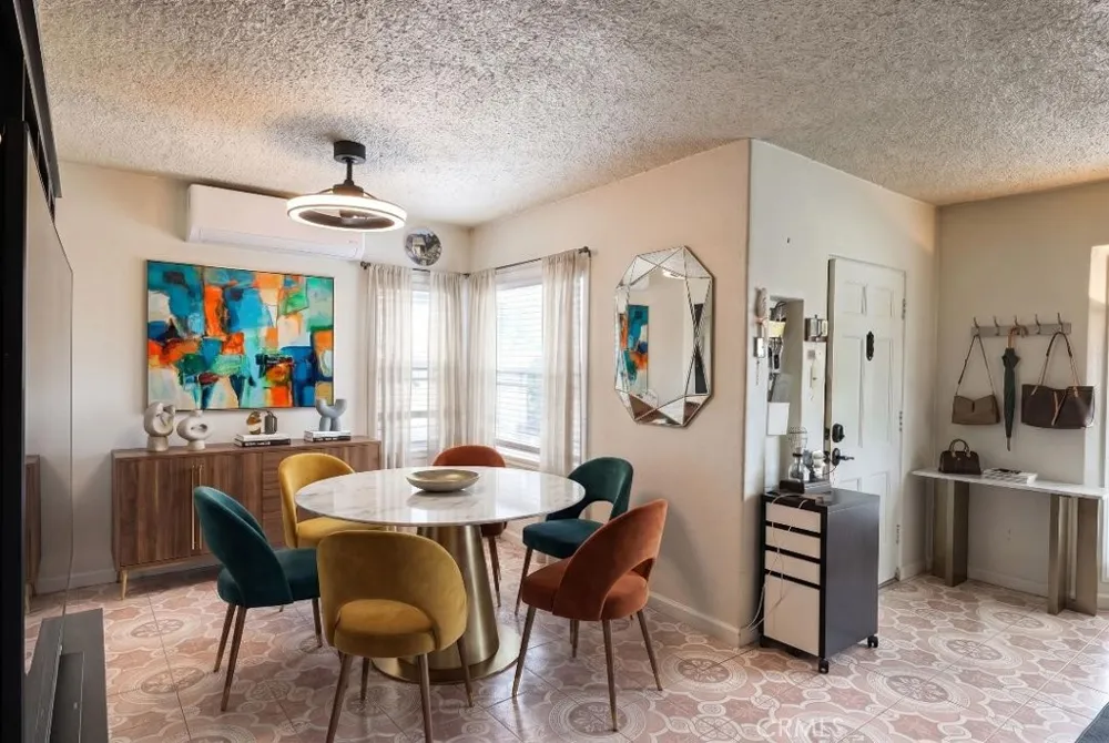 1229 S Flower Santa Ana, CA 92707