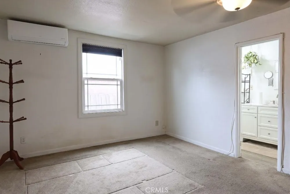 1229 S Flower Santa Ana, CA 92707