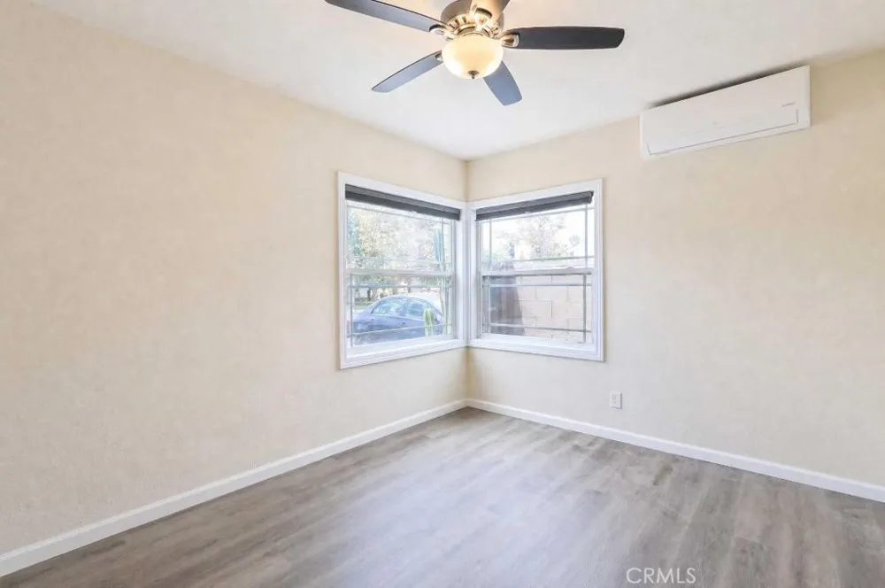 1229 S Flower Santa Ana, CA 92707